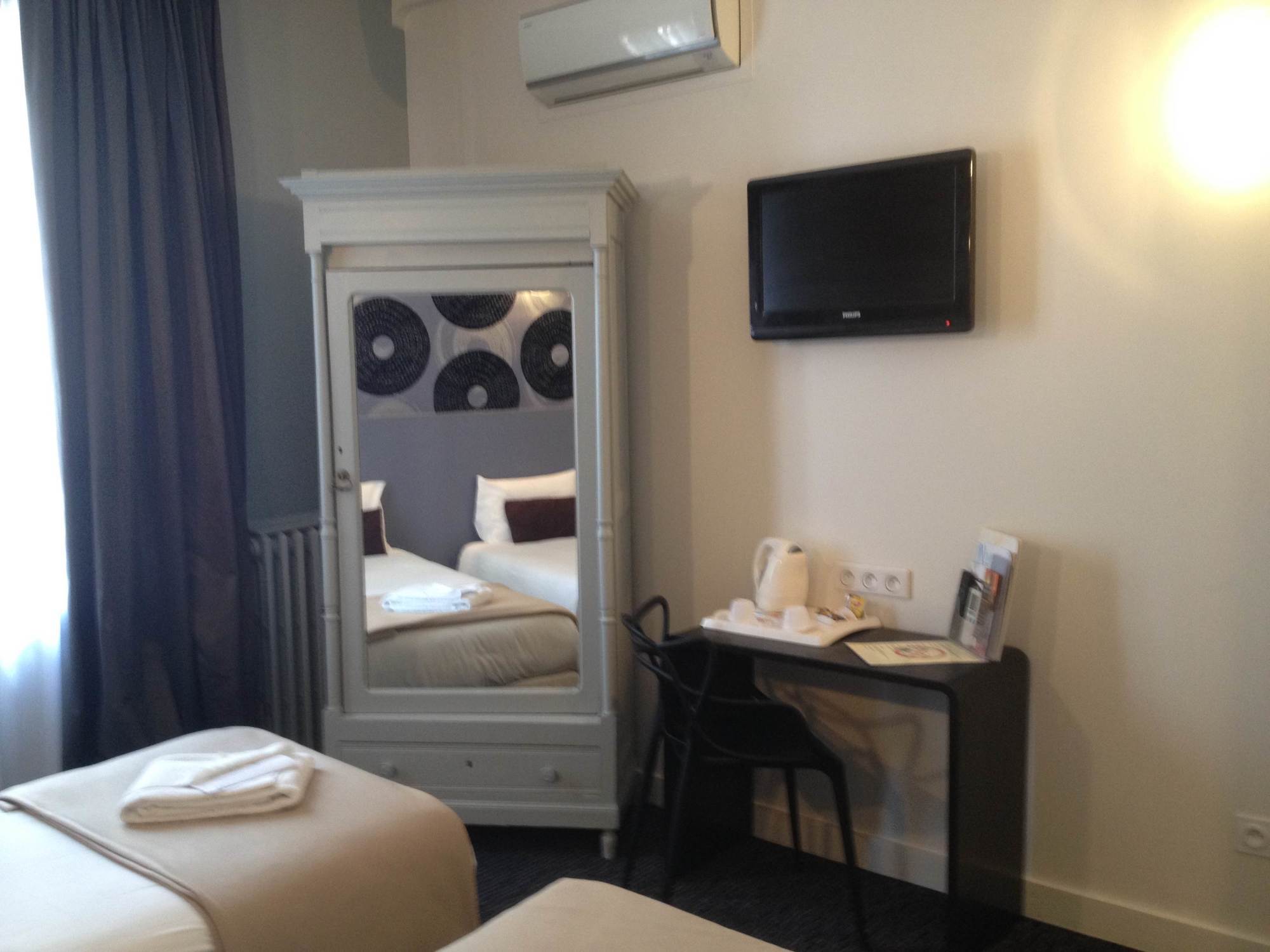 Hotel Raymond 4 Toulouse Bilik gambar